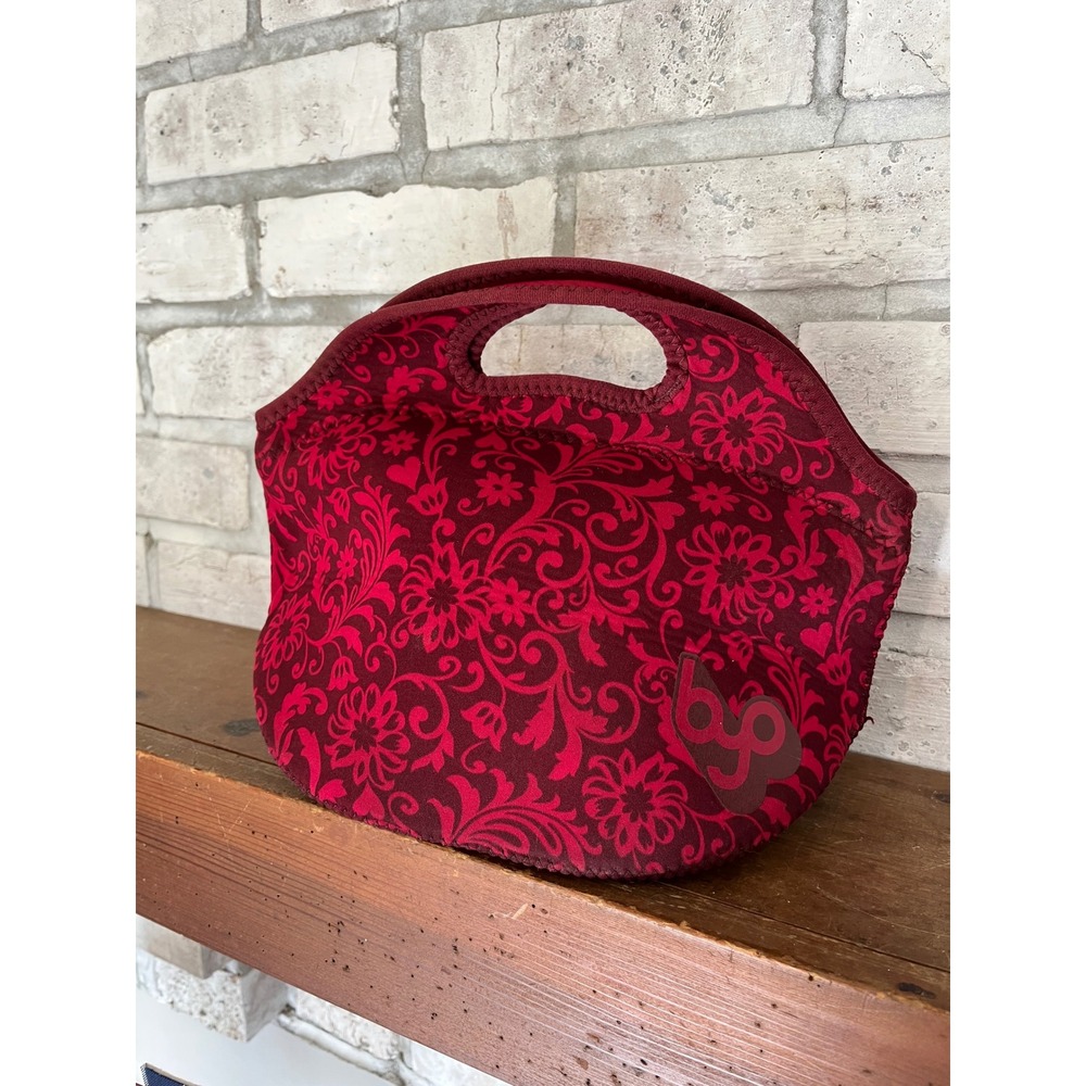 BYO Rambler Neoprene Zipper Lunch Bag in Red‎ Damask Pattern